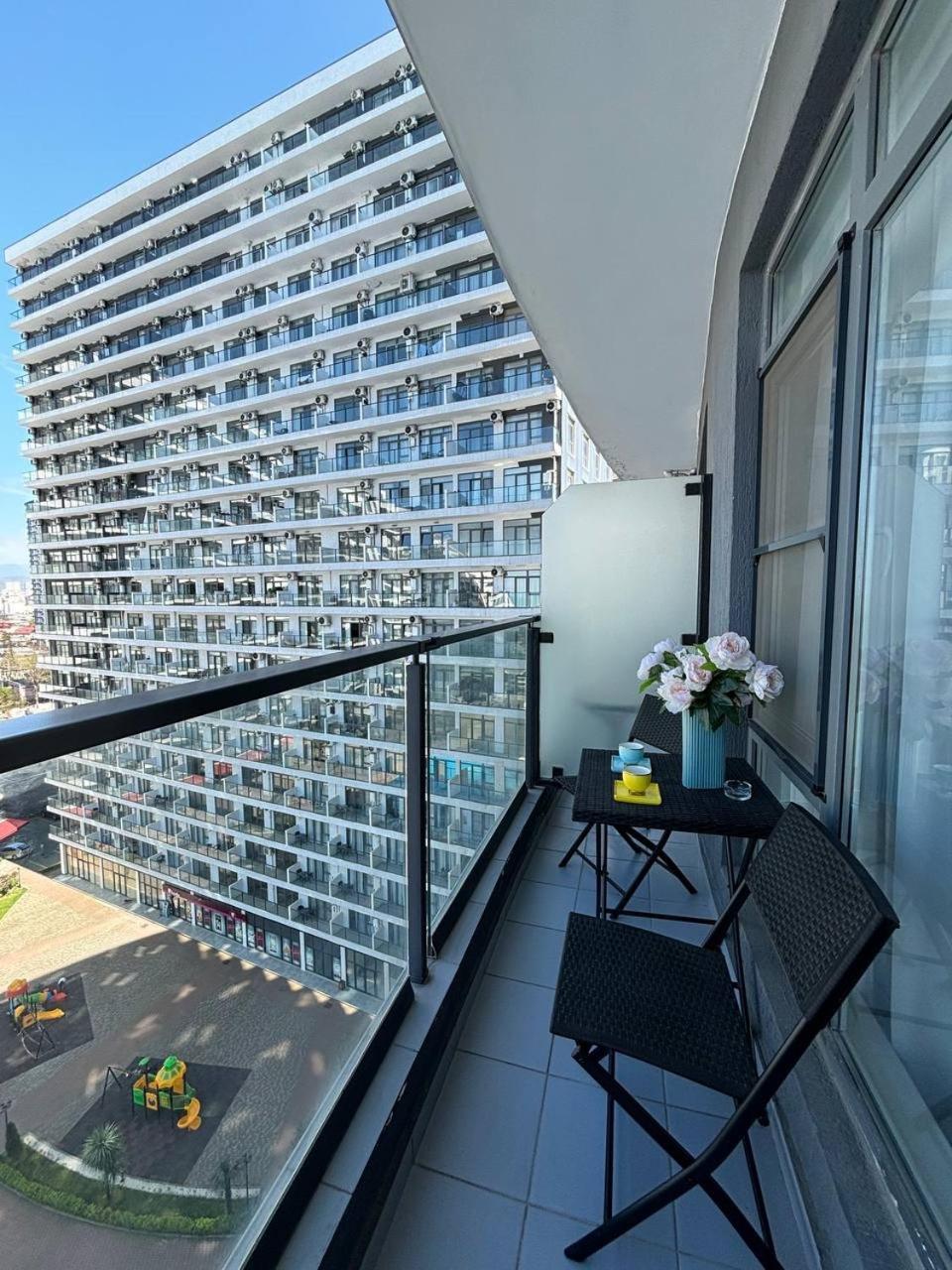 Prestigio Apart Батуми Экстерьер фото